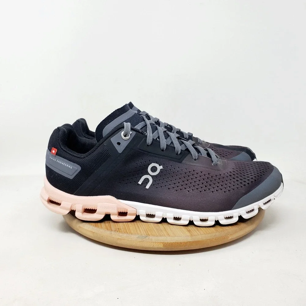 On Cloudflow Running Shoes Womens 8.5 Walking Comfort Gym Sneaker